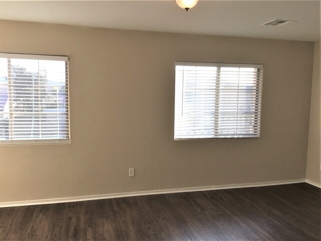 Building Photo - 3469 Chelsea Grove St