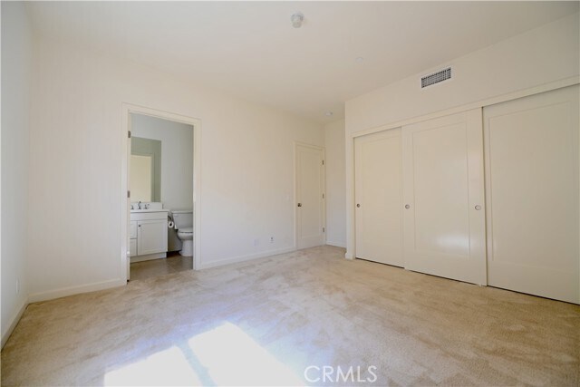 Building Photo - 105 Holly Springs