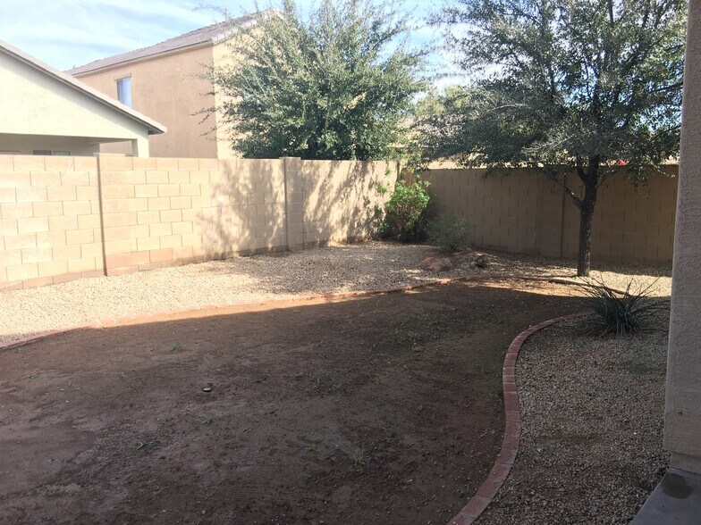 Building Photo - 9128 W Berkeley Rd