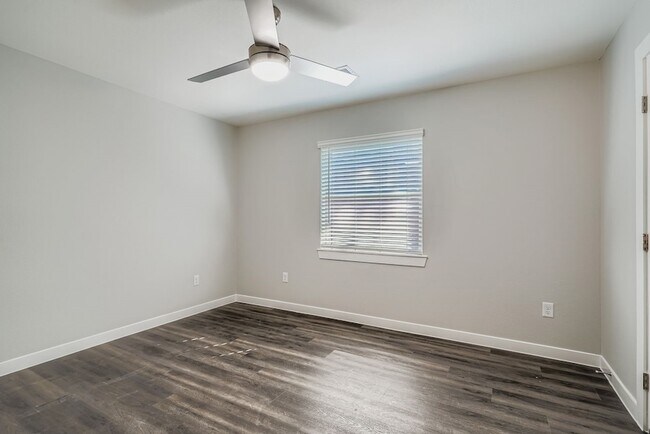 Building Photo - 3809 Misty Meadow Dr