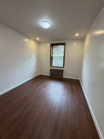 Building Photo - 1318 Mace Ave