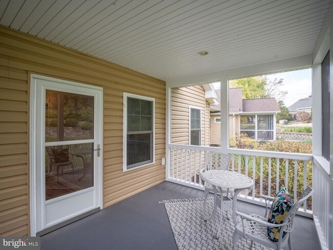 Building Photo - 2616 Greenport Dr