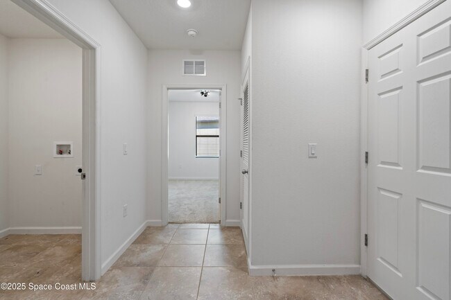 Building Photo - 3085 Cerulean Ct