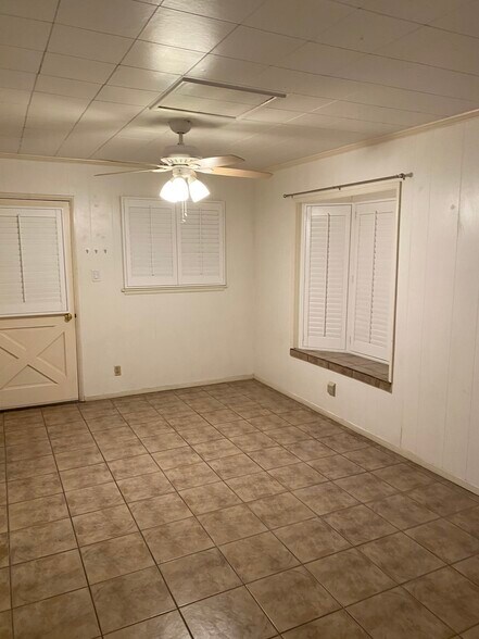 Building Photo - 5462 Cadbury Rd