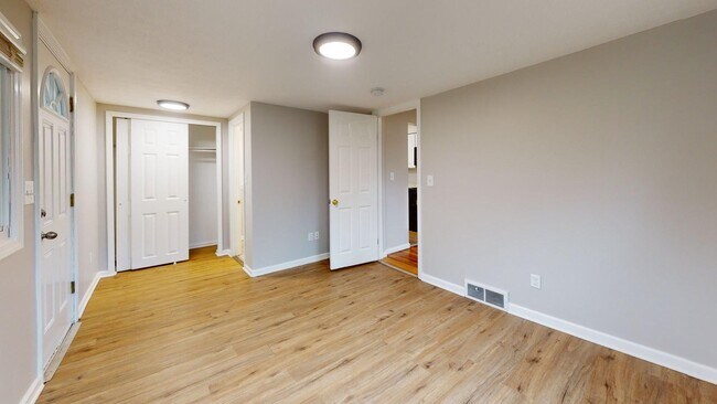 Building Photo - Maple Heights Area - 3 Bedroom Single Family Home