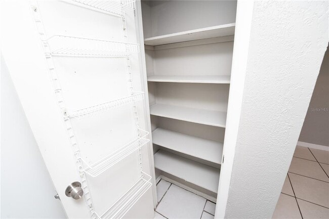 Building Photo - 150 Lady Susan Ct