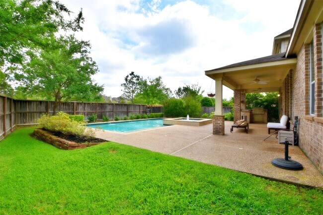 Building Photo - 30 Granite Path Pl
