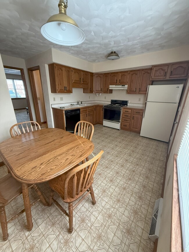 Building Photo - 4506 Greengarden Blvd