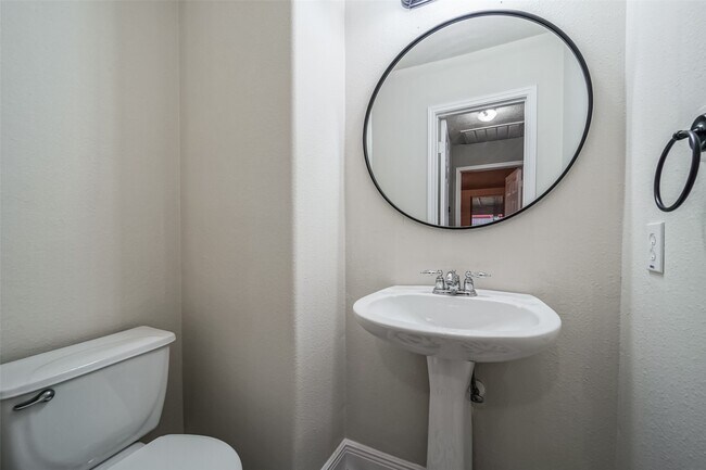 Building Photo - 4822 Mosaic Canyon Ct