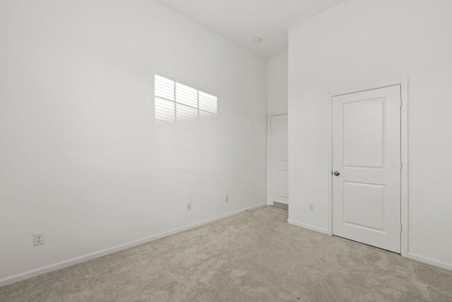 Building Photo - Room to Live, Play, and Grow in Booming Ro...