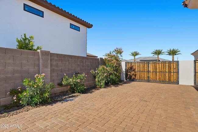 Building Photo - 18131 W Palo Verde Ct