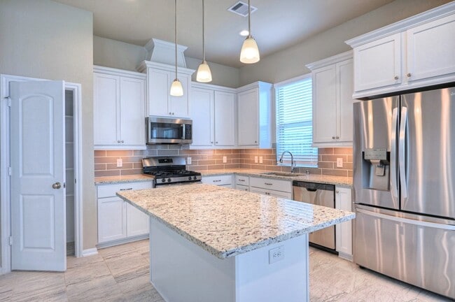Building Photo - 8739 Tubelo Mill Dr