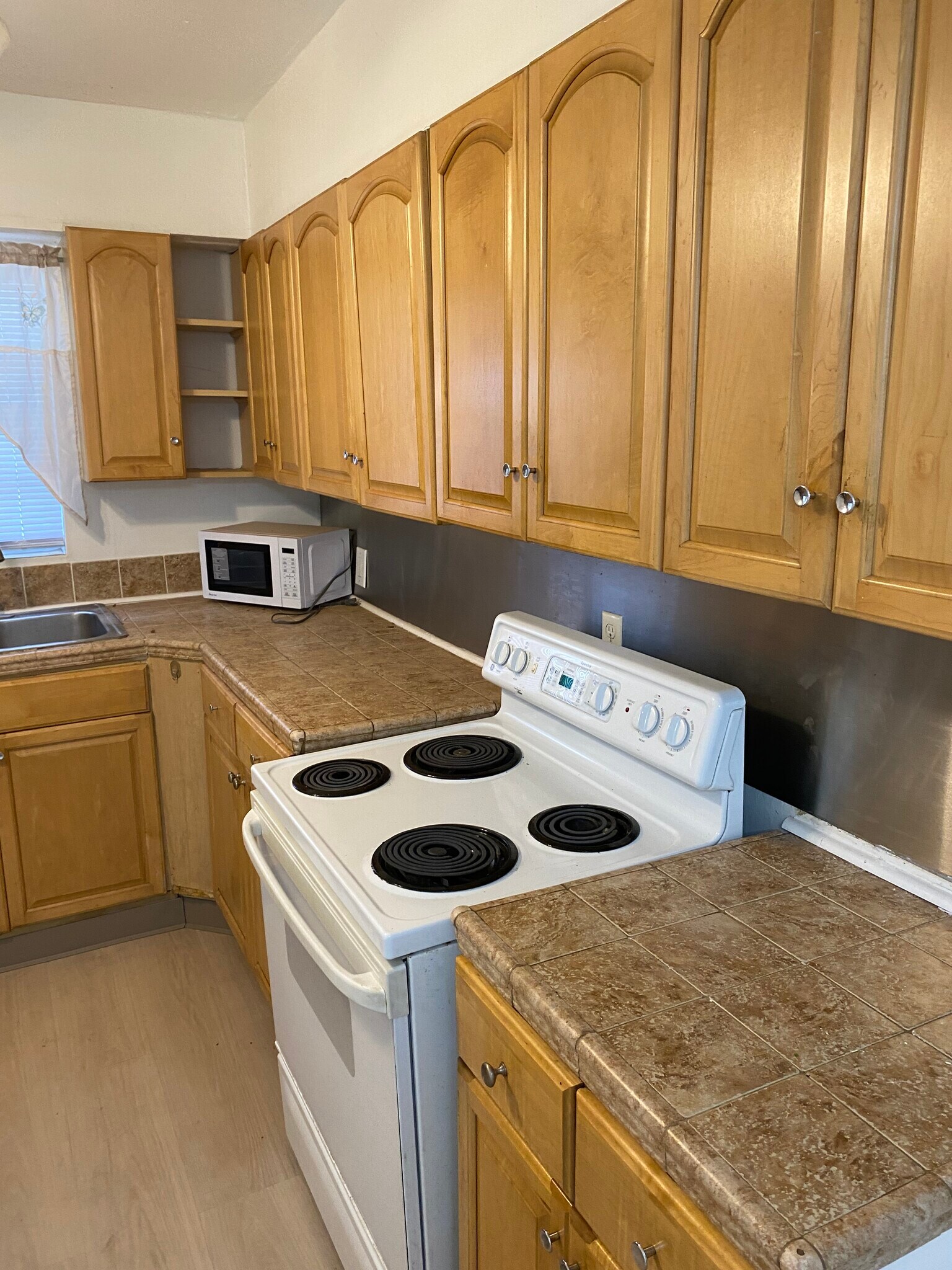 Building Photo - 1588 NE 110th St