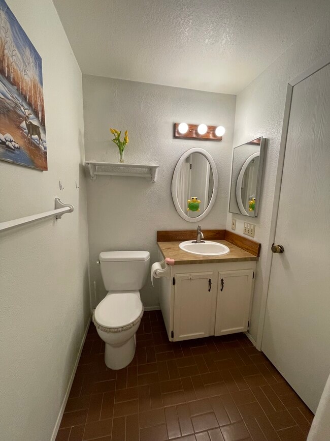 2nd bathroom - 8112 145th Ct NE