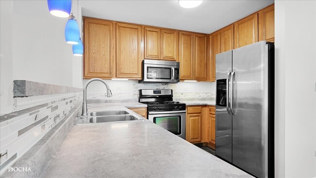 Building Photo - 2449 Mayfield Dr