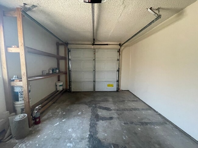 Building Photo - 125 N Elm Ave
