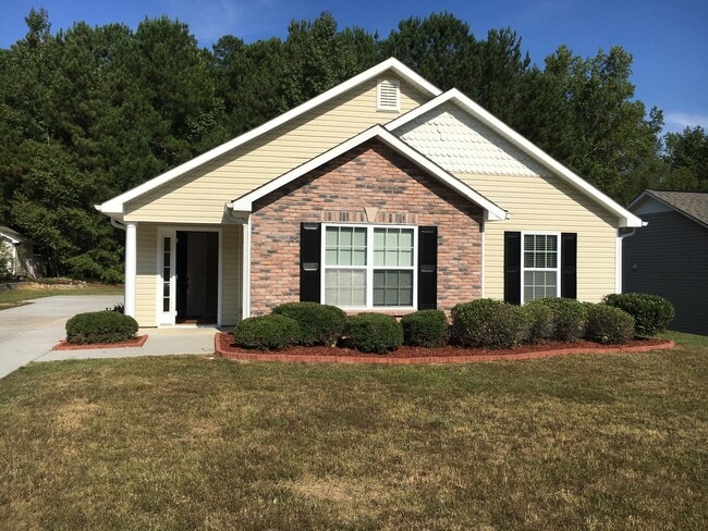 Building Photo - Beautiful 3 bedroom Home! (Updated Pictures Coming Soon)