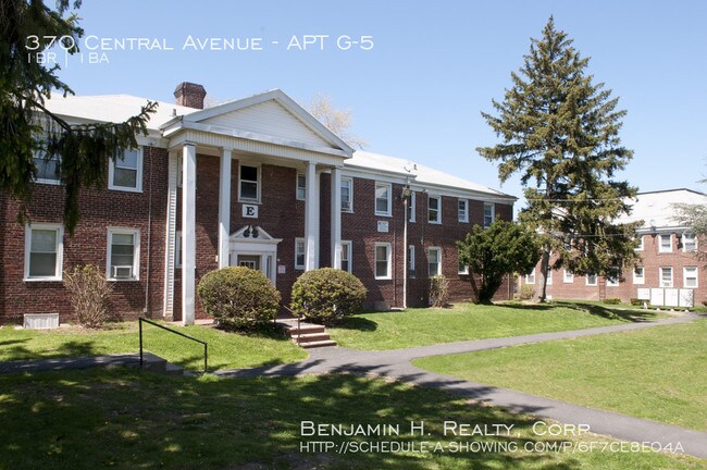 Primary Photo - 370 Central Ave