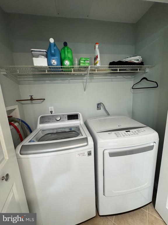 Building Photo - 17 Parkview Way