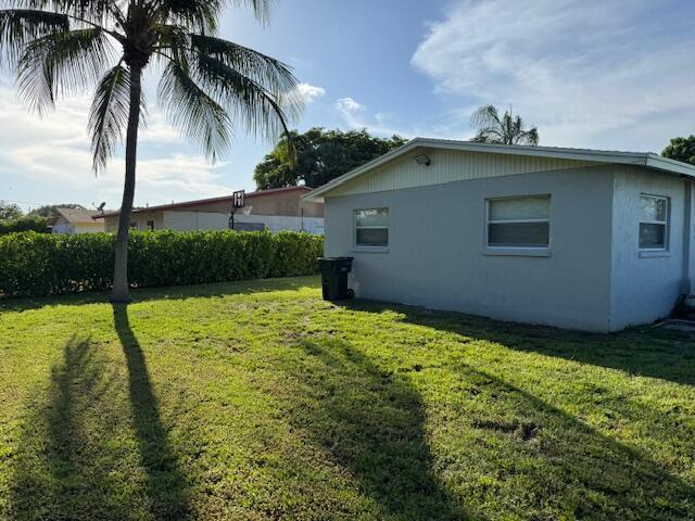 Building Photo - 608 SW 8th Ct