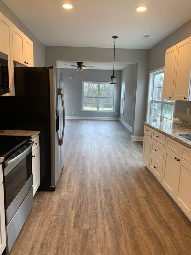 Building Photo - Alcoa 37701 - COMING SOON! 3 bedroom, 2 bath home - Contact Troy Adams (865) 233-6949