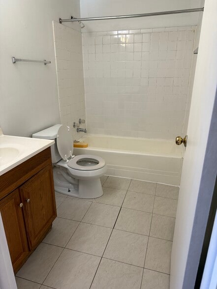 Building Photo - 503 Highland Ave
