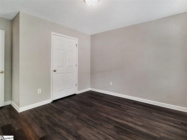 Building Photo - 915 Black Snake Rd