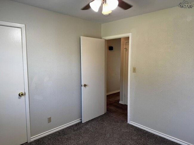 Building Photo - 4610 N Eden Hills Cir