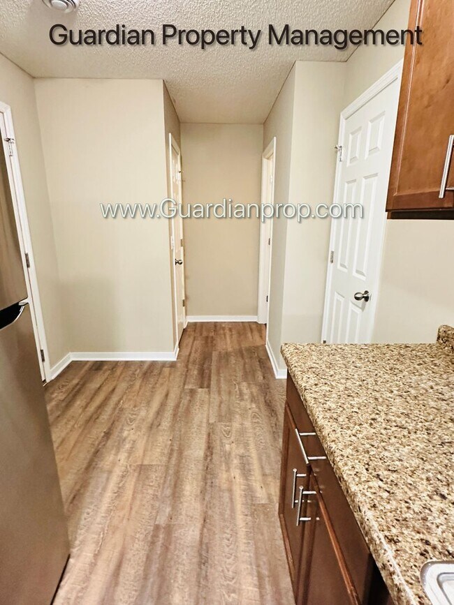 Building Photo - 9909 Vera Cruz Ln