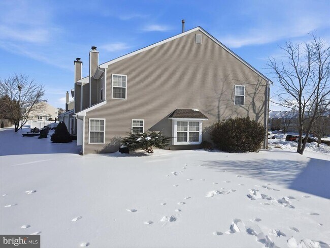 Building Photo - 56 Camellia Ct