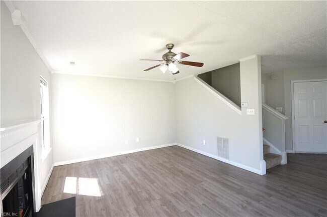 Building Photo - 102 Pelican Cove