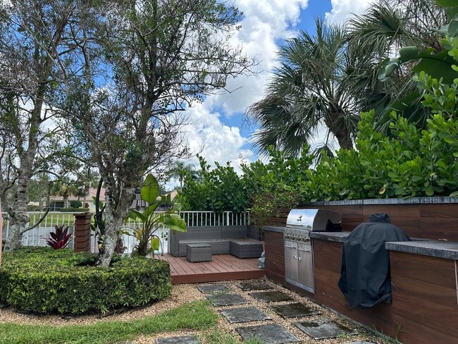 Building Photo - 8455 Belize Pl