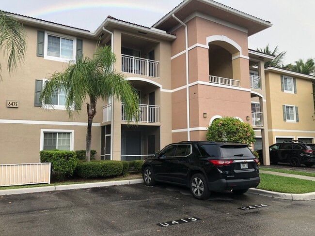 Building Photo - Emerald Dunes - 304