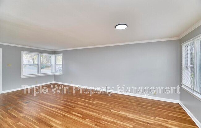 Building Photo - 10128 Ashbrook Dr