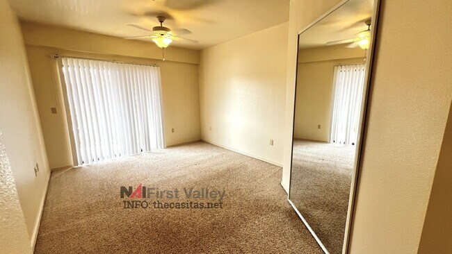 Building Photo - 2 Bedrooms, 2 Baths