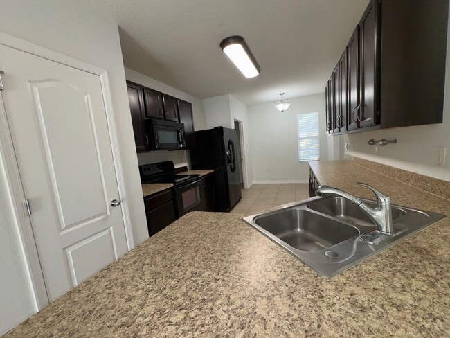 Building Photo - 1374 Cypress Ridge Loop