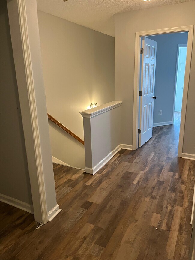 Building Photo - 2731 Halligan Point
