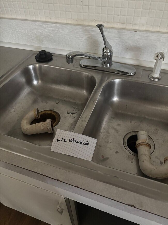 Building Photo - 3 Bedroom 1.5 Bath Home for rent