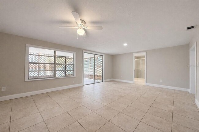 Building Photo - 7018 54th Ave N