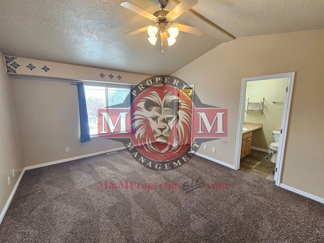 Building Photo - 3 Bd 2.5 Bath Condo 2 Car Garage