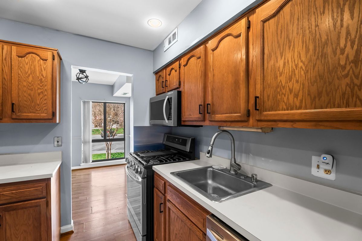 Building Photo - 6087 Majors Ln
