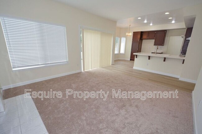 Building Photo - 1906 Kensington Ln