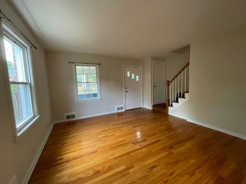 Building Photo - 5937 Monticello Rd