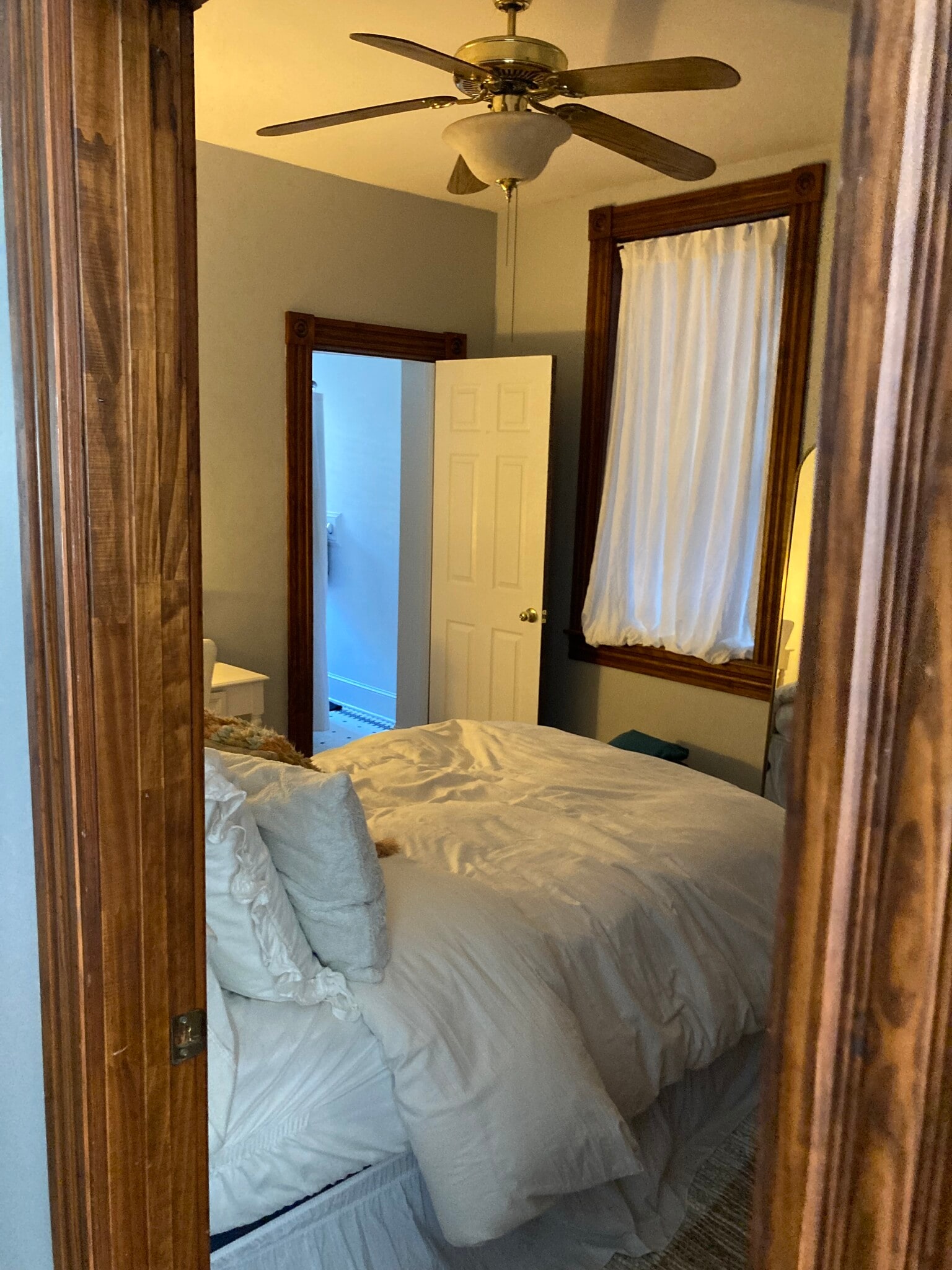 Bedroom - 50 Cornhill St