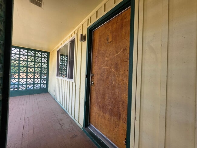 Interior Photo - 3050 Madison