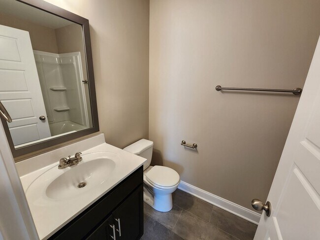 Building Photo - Welcome To Clarksville!