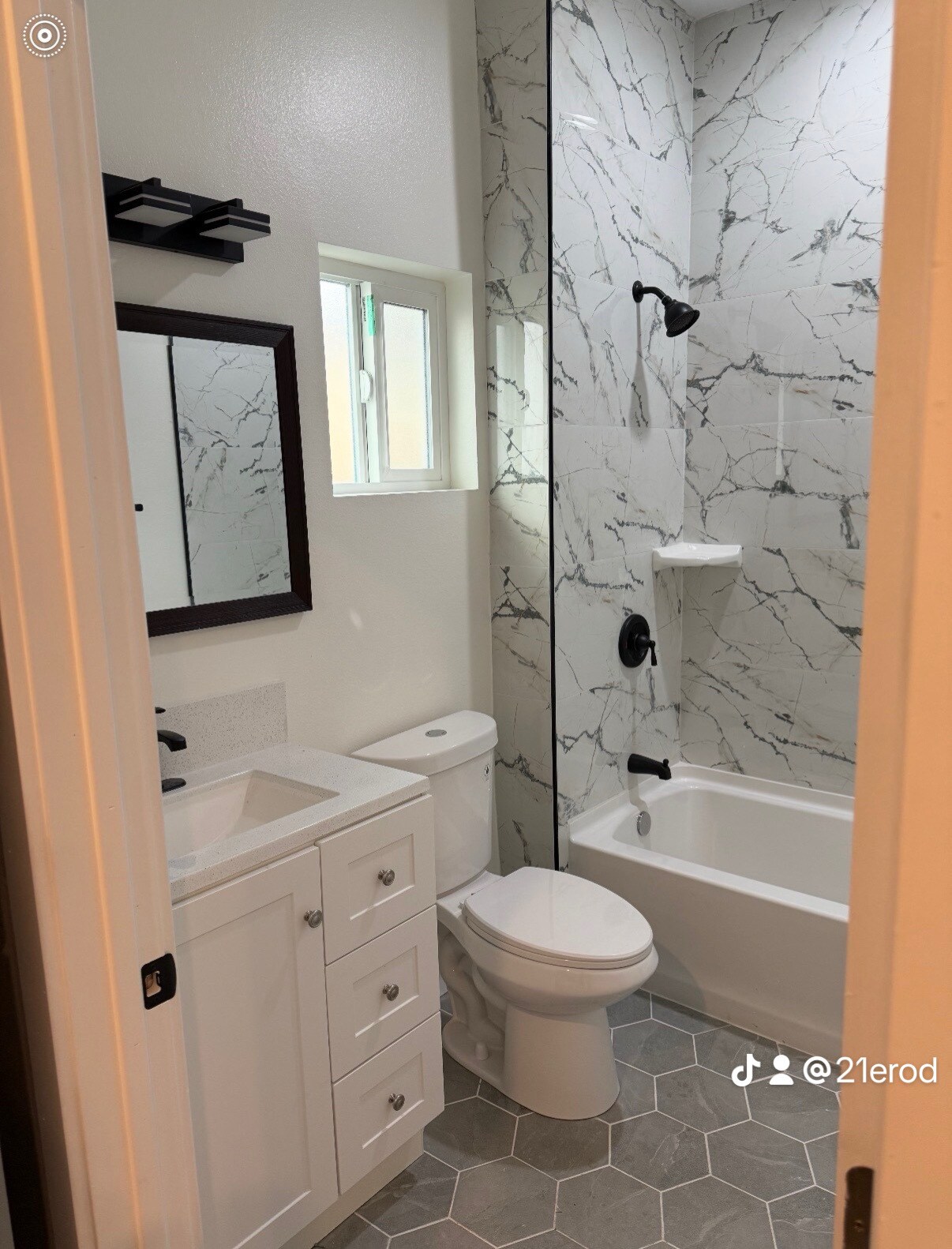 Building Photo - 10279 Priscilla St