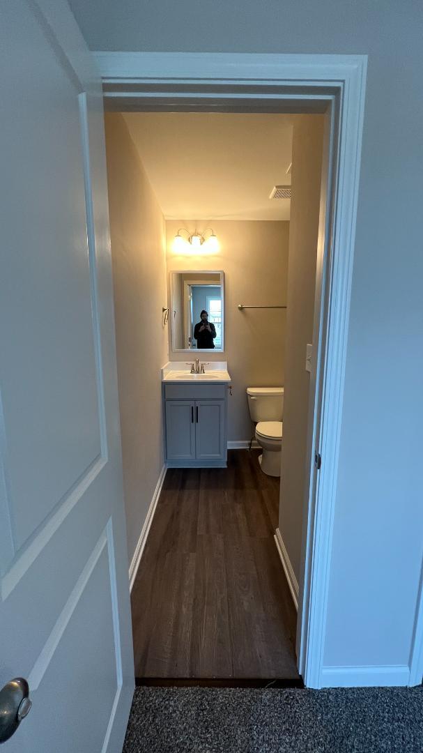 Building Photo - 724 Commerce St