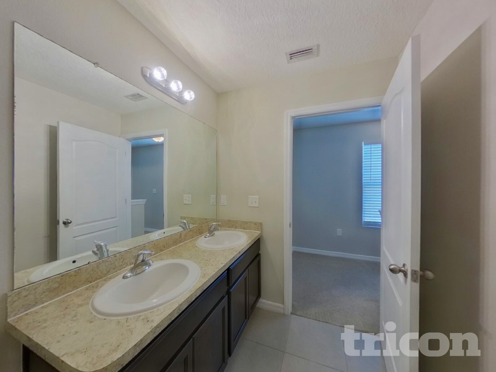 Building Photo - 10442 Whispering Hammock Dr