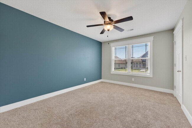 Building Photo - Piedmont Pl. - 325